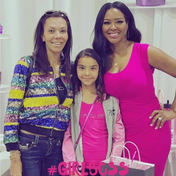 Saturday LIVE🥳Share Show!LUPUS🎗️WARRIOR✝️&🎗️SURVIVOR💟!MASTECTOMY in 2024🎗️! - Picture 9 of 17